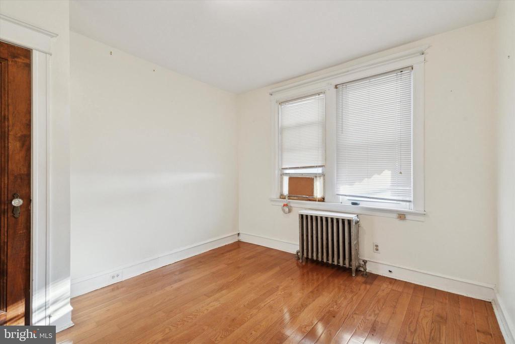 4010 K St
