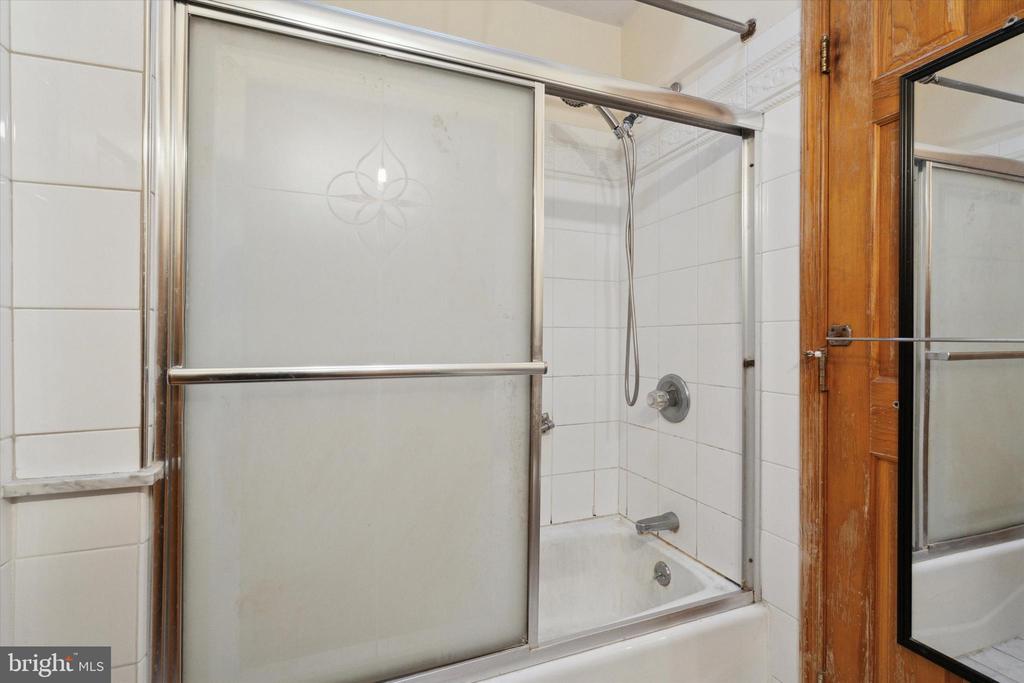 4010 K St