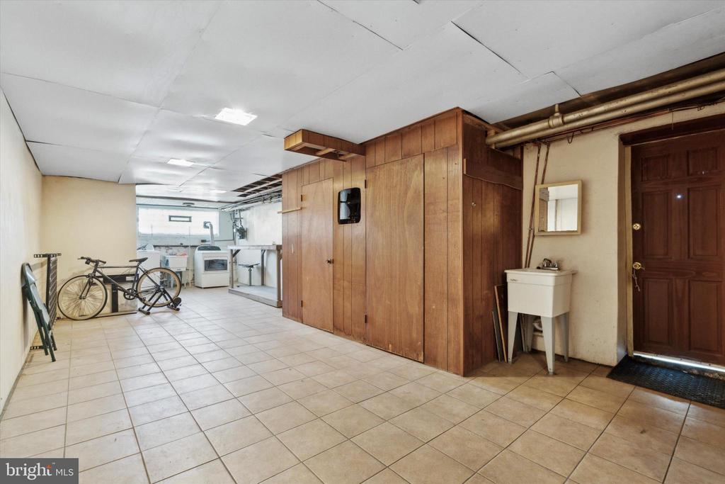 4010 K St