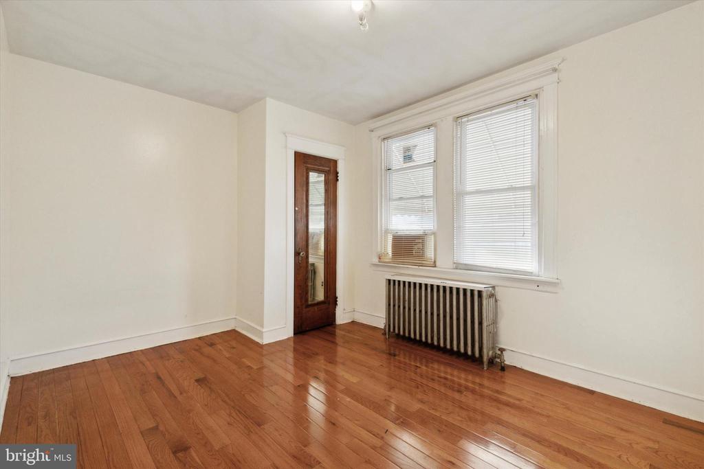 4010 K St