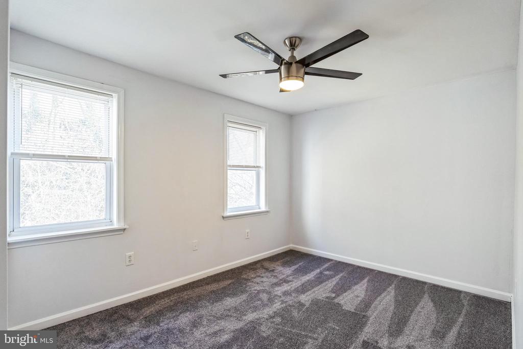 233 Lyceum Ave
