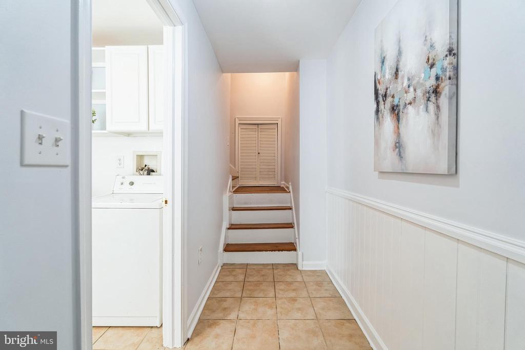 233 Lyceum Ave