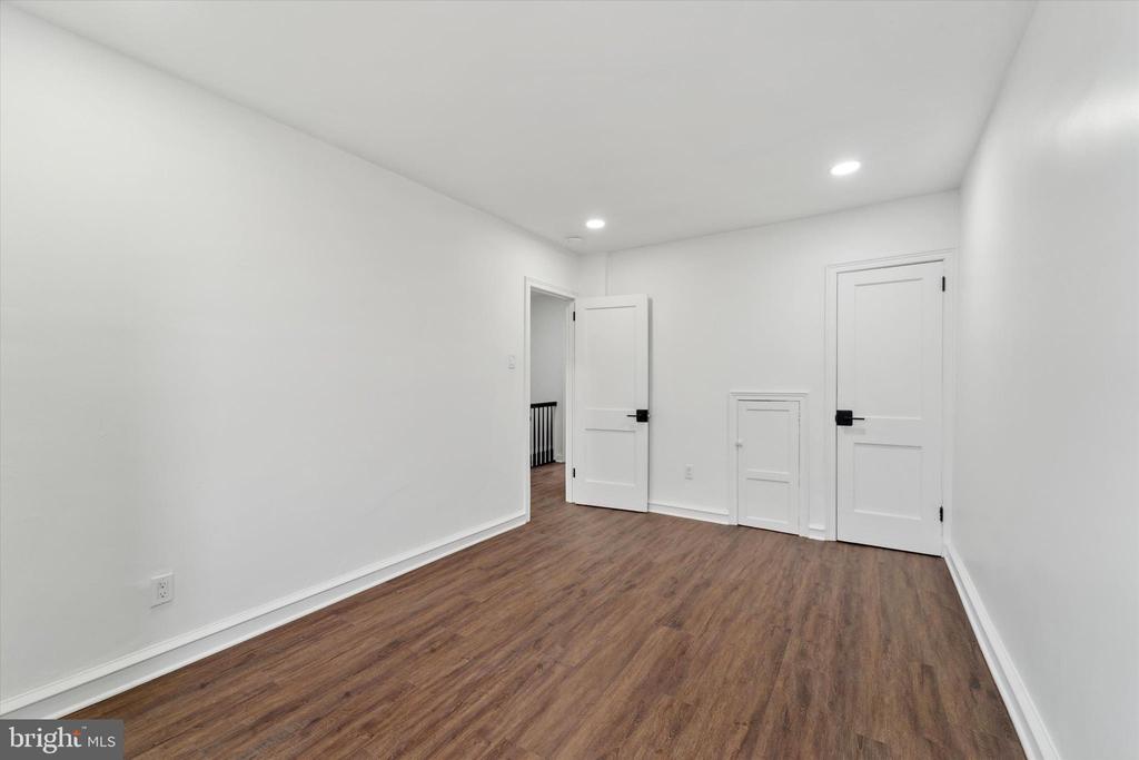 7647 Woolston Ave