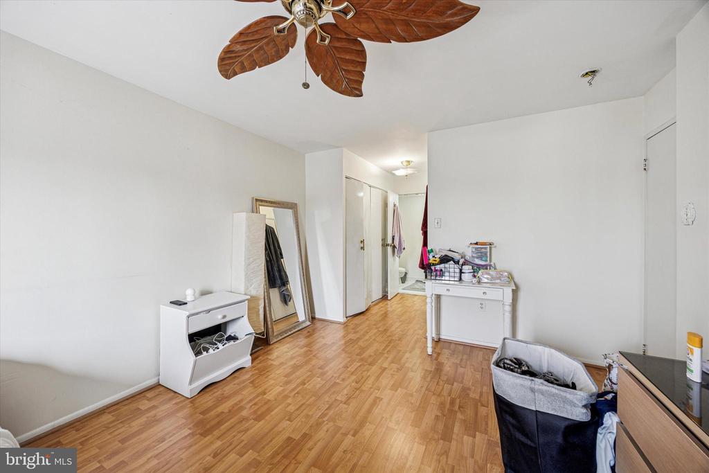 7600 E Roosevelt Blvd #408