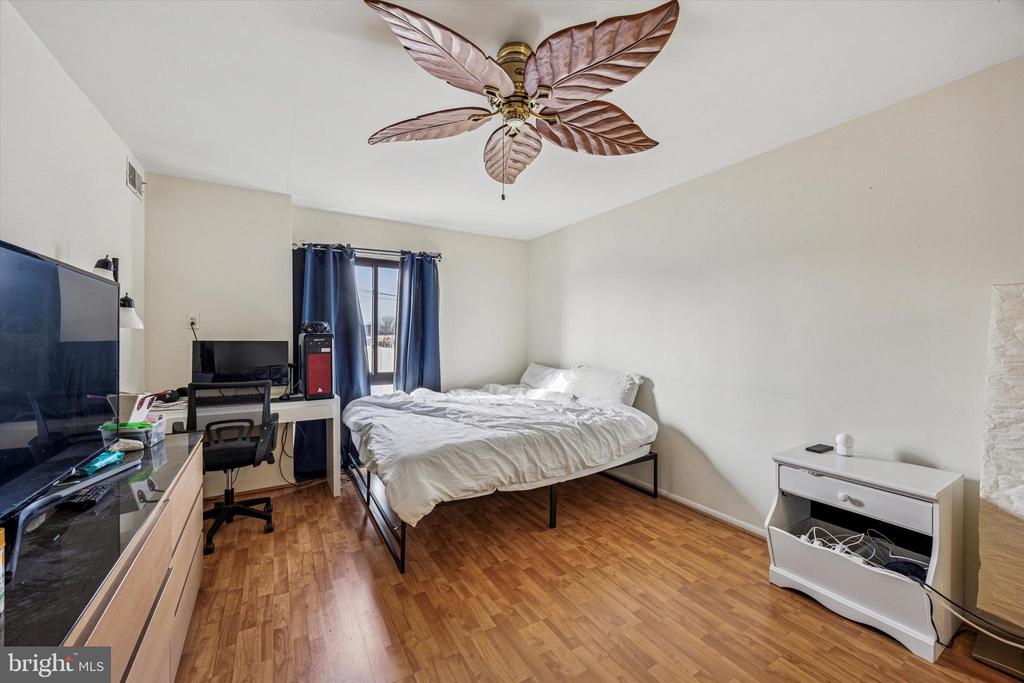 7600 E Roosevelt Blvd #408