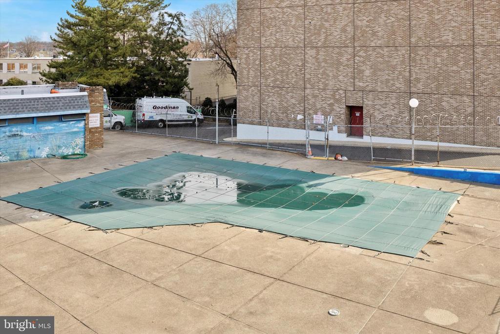 7600 E Roosevelt Blvd #408
