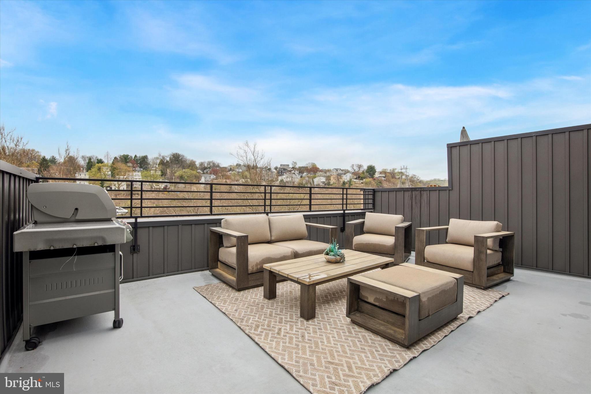 4584 Riverside Way