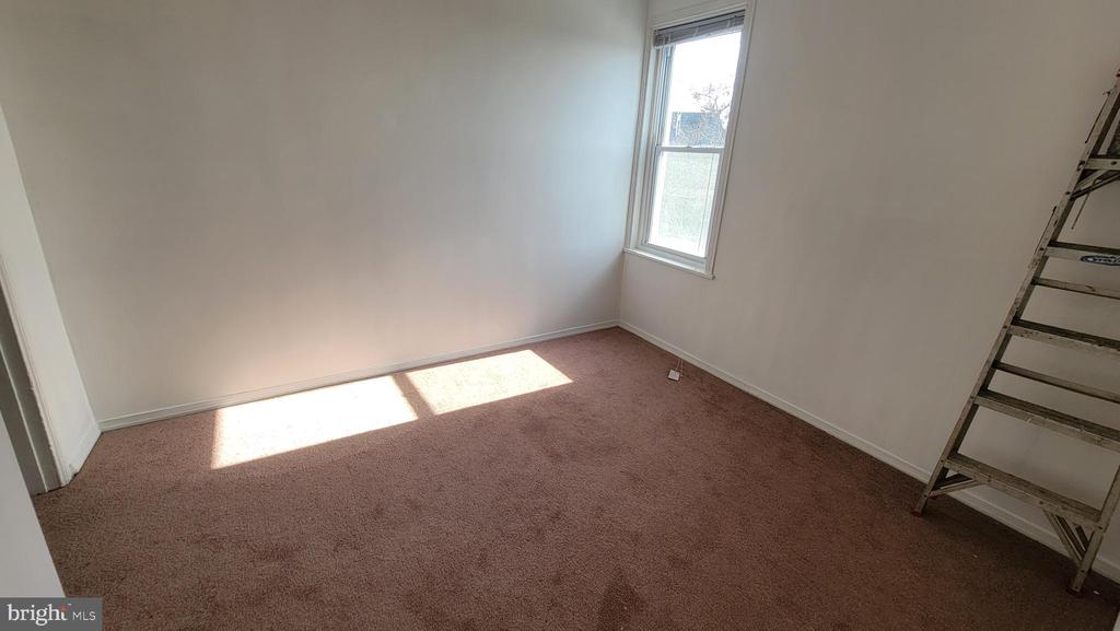 2508 Ridge Ave