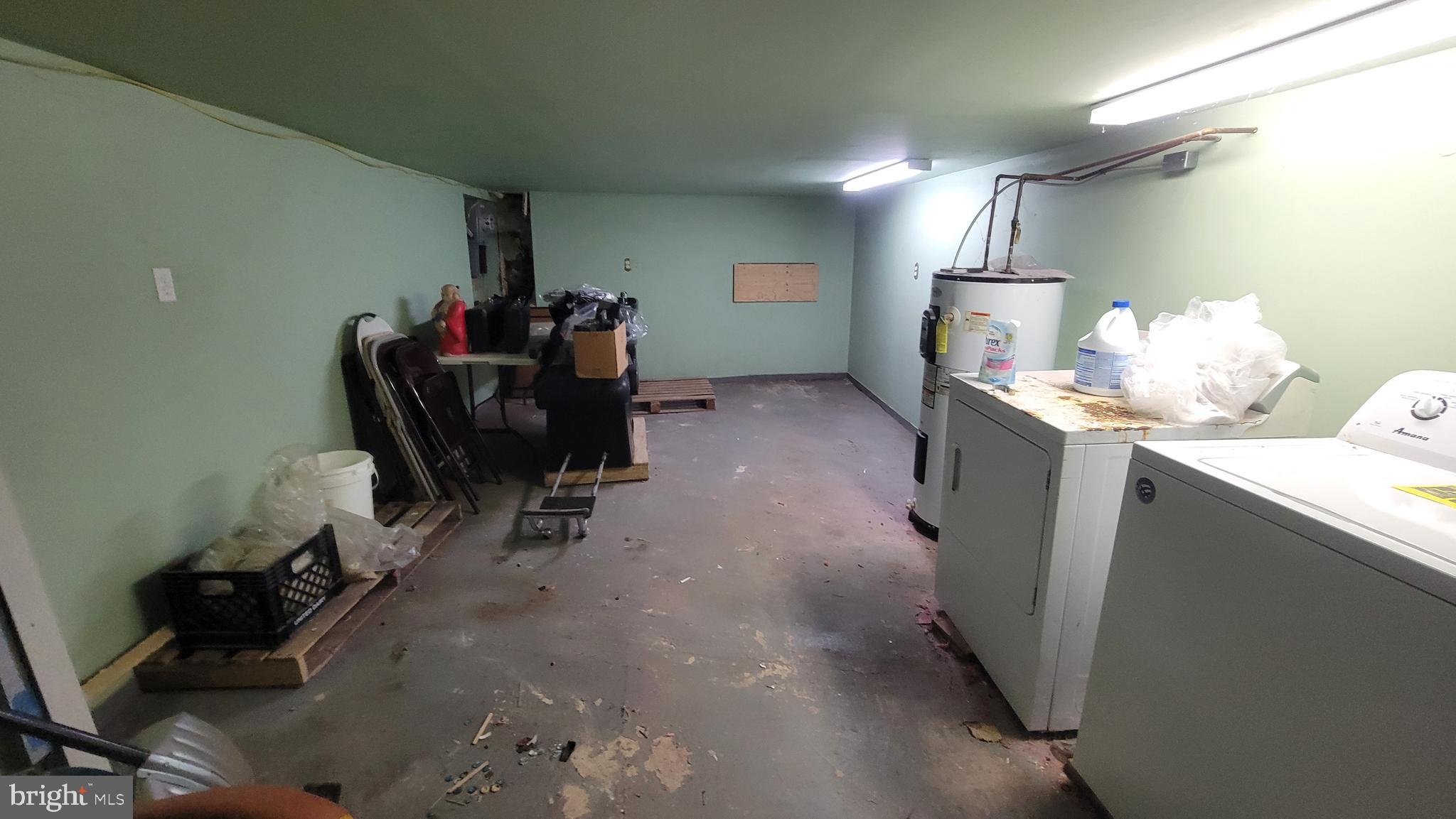 2508 Ridge Ave