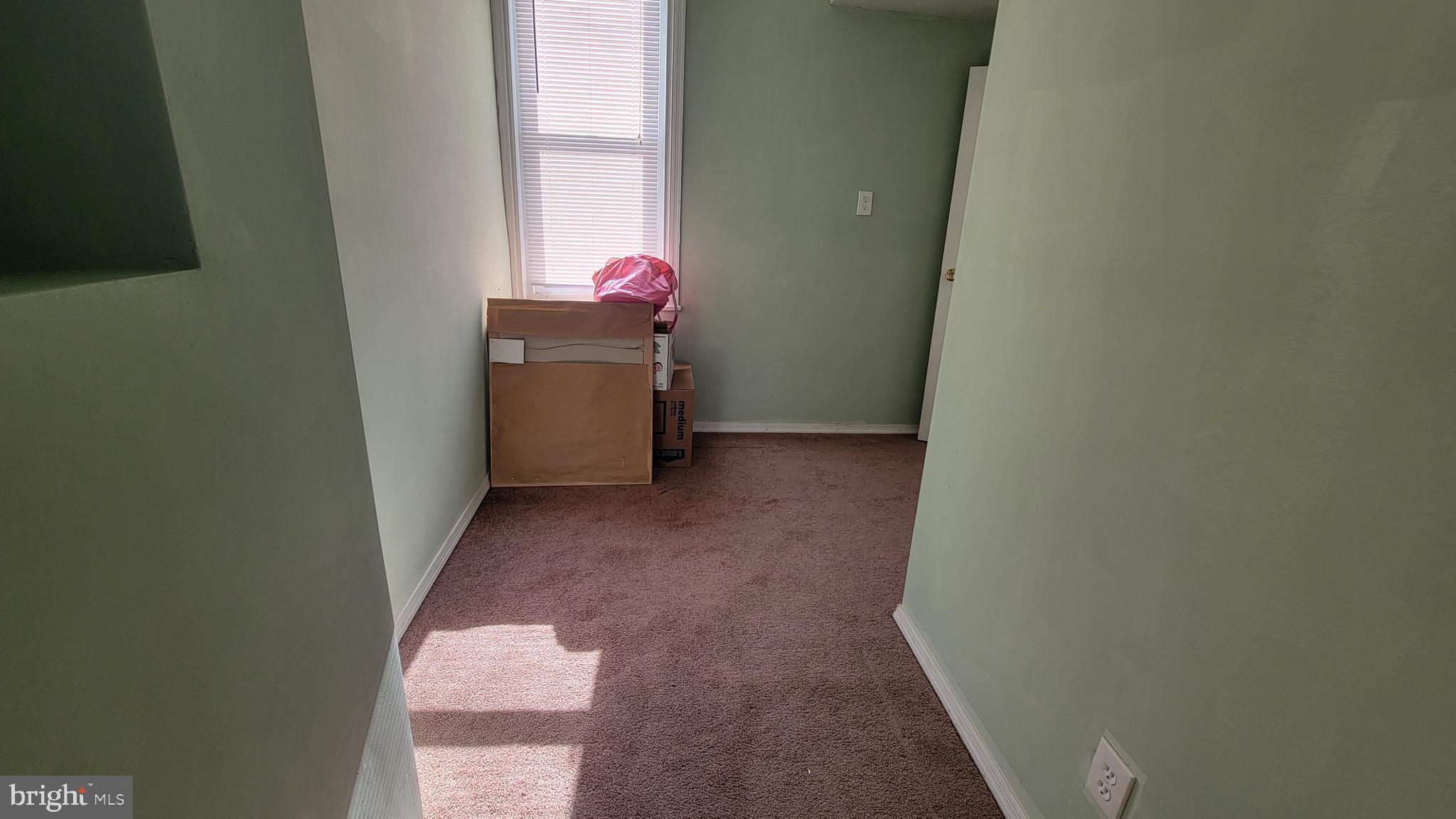 2508 Ridge Ave