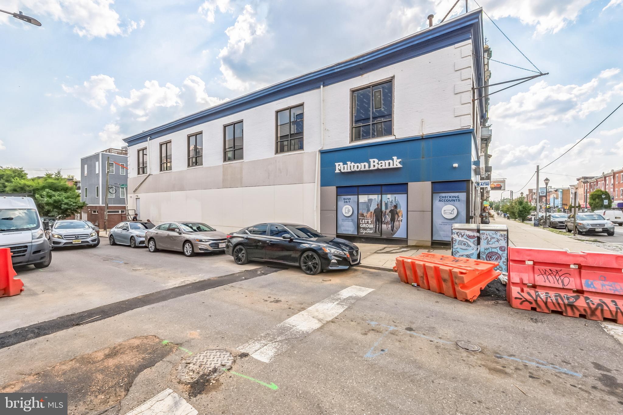 2700 W GIRARD AVENUE