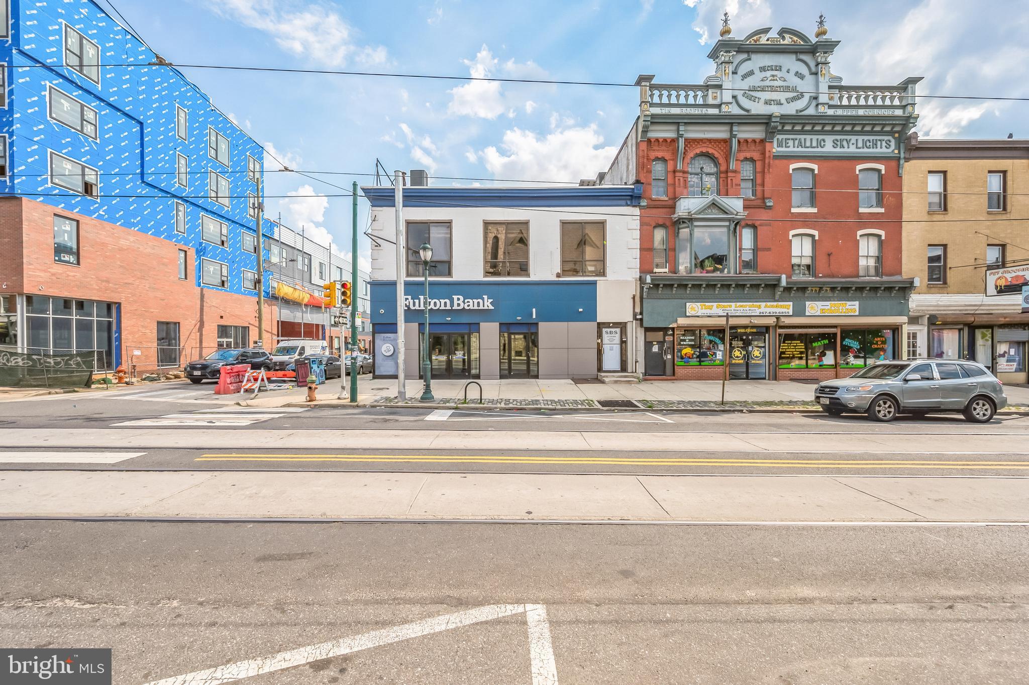 2700 W GIRARD AVENUE
