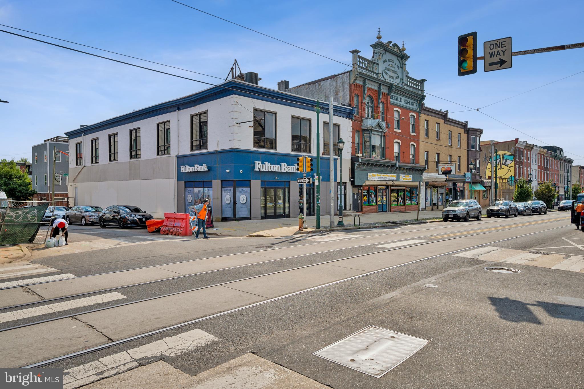 2700 W GIRARD AVENUE