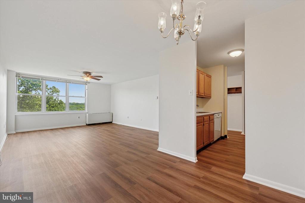 6100 Henry Ave #7d