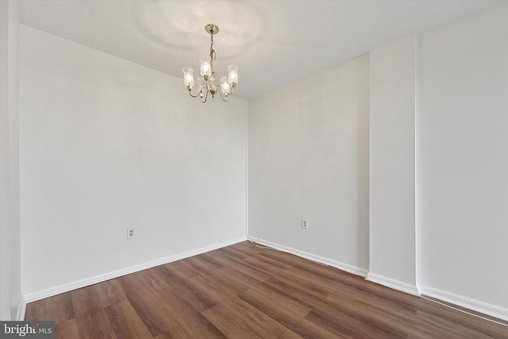 6100 Henry Ave #7d