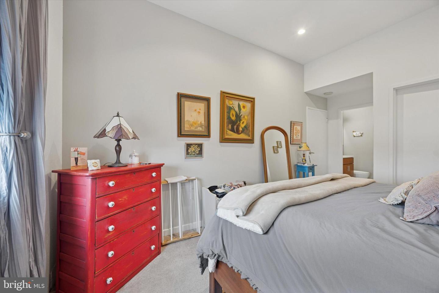 315 New St #417