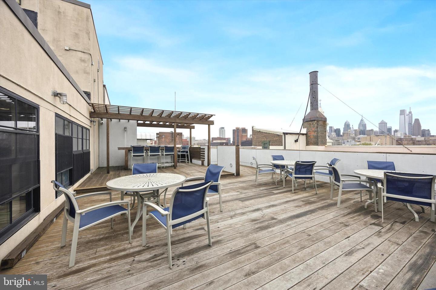 315 New St #417