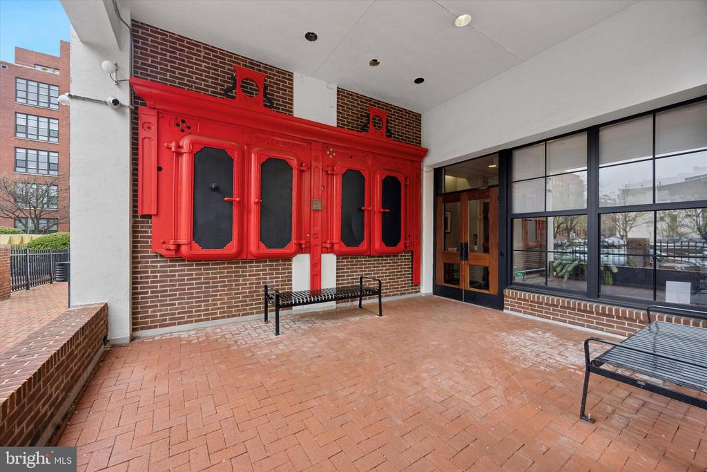 315 New St #417