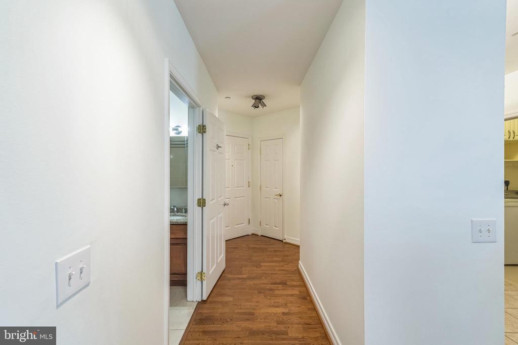 1600-18 ARCH ST #1018