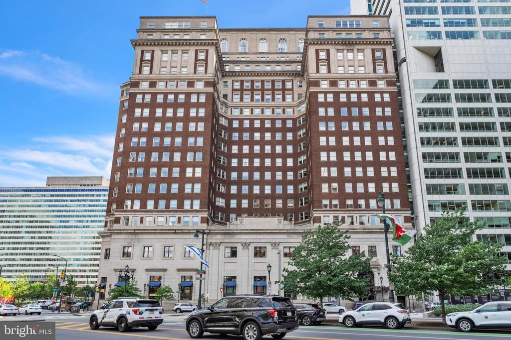 1600-18 ARCH ST #1018
