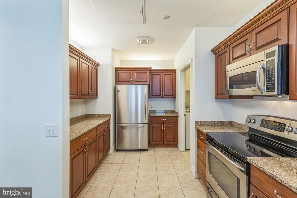 1600-18 ARCH ST #1018