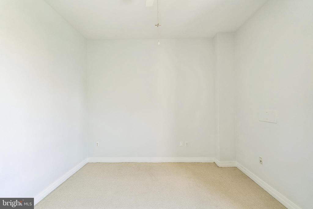 1600-18 ARCH ST #1018