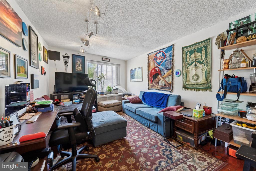 3 W GOWEN AVENUE