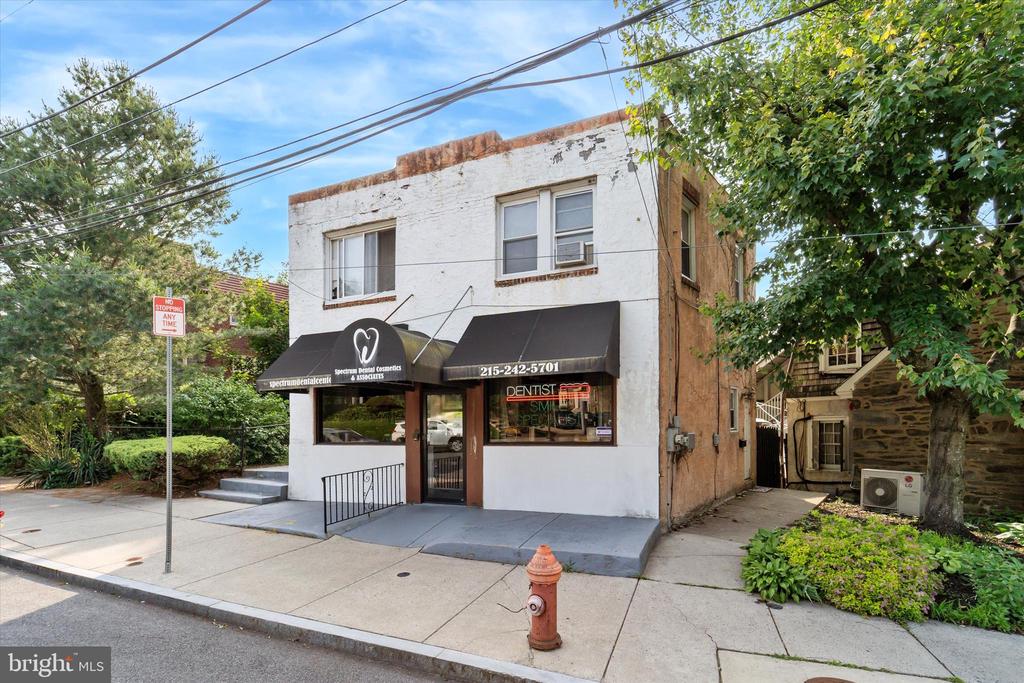 3 W GOWEN AVENUE