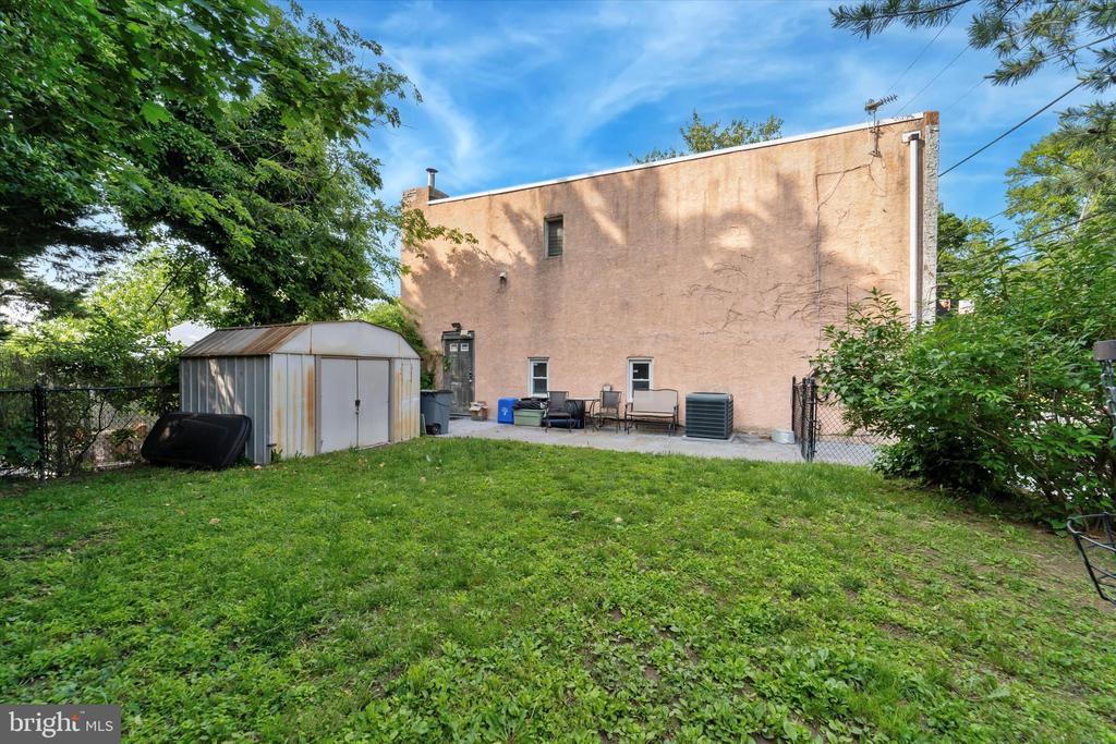 3 W GOWEN AVENUE
