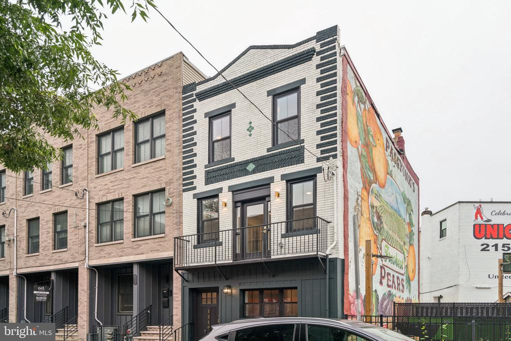 1310 E Passyunk Ave