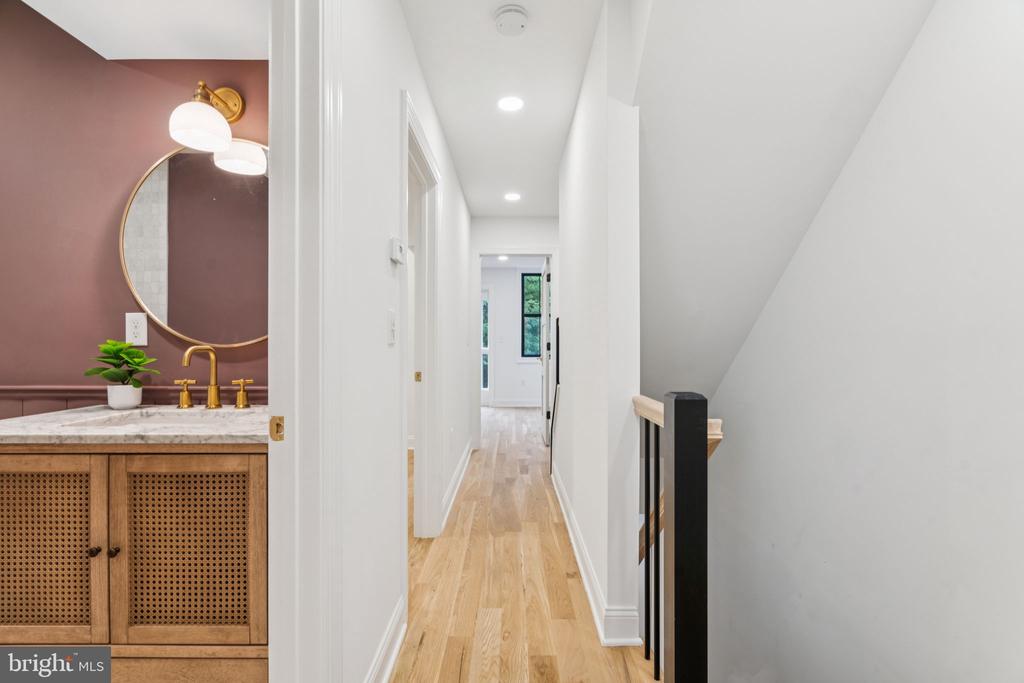 1310 E Passyunk Ave
