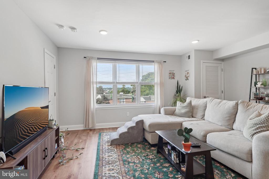 4579 Manayunk Ave