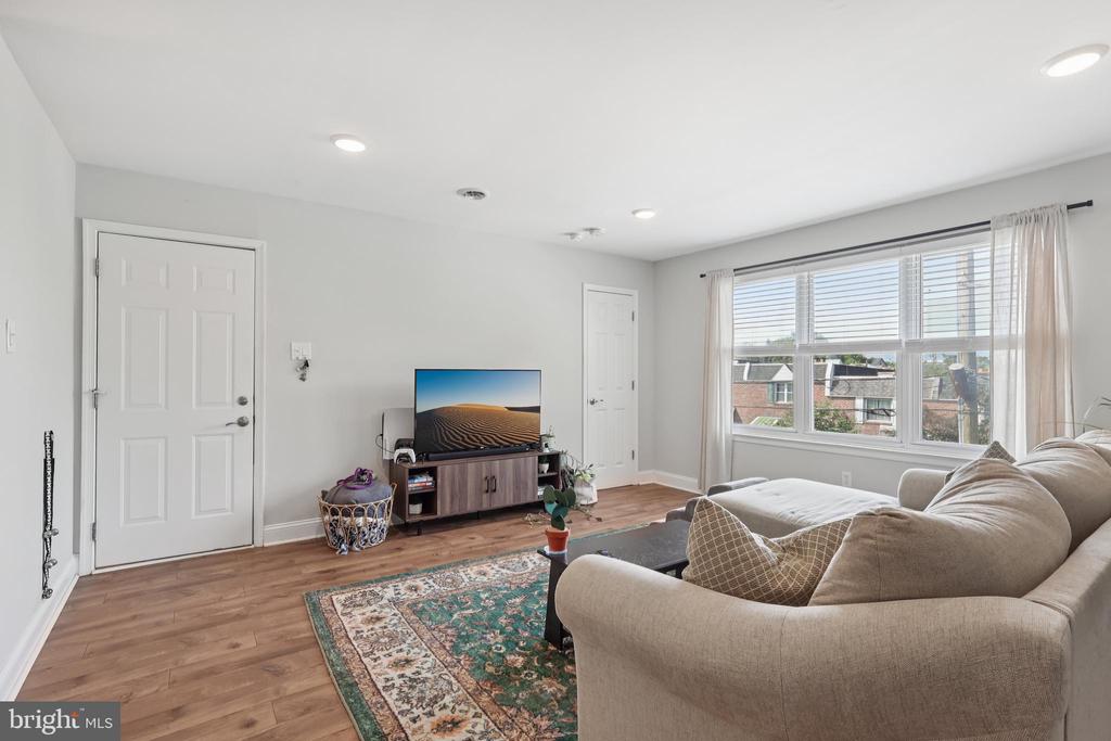 4579 Manayunk Ave