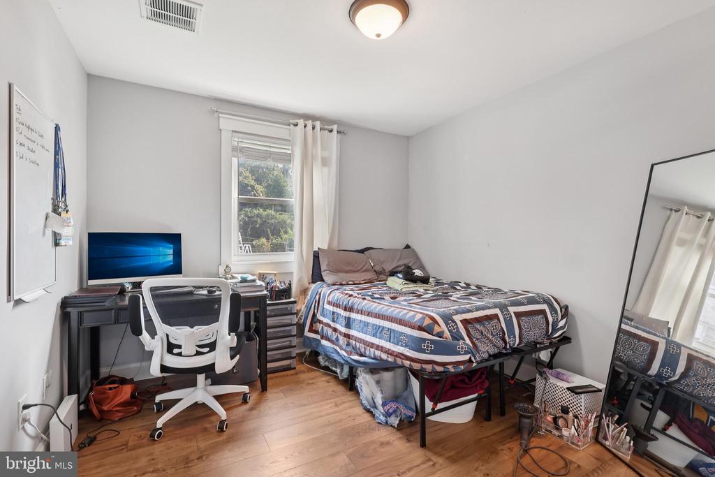 4579 Manayunk Ave