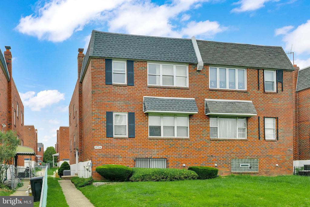 9754 E ROOSEVELT BLVD #1
