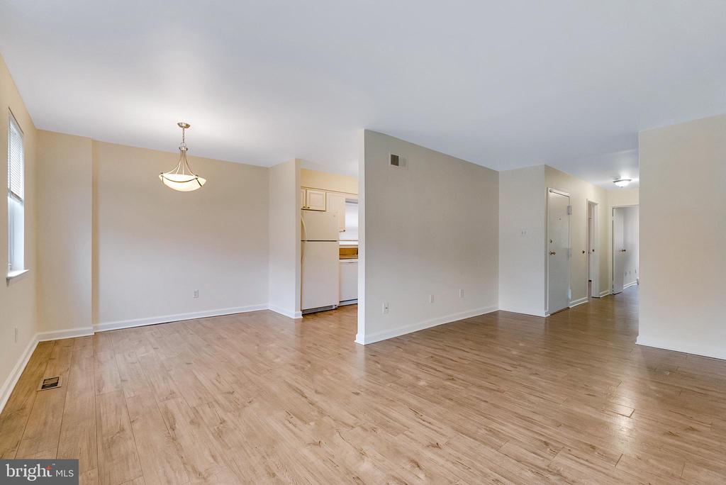 9754 E ROOSEVELT BLVD #1