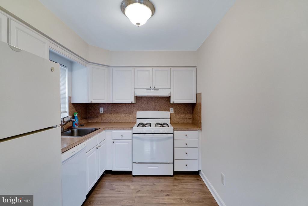 9754 E ROOSEVELT BLVD #1