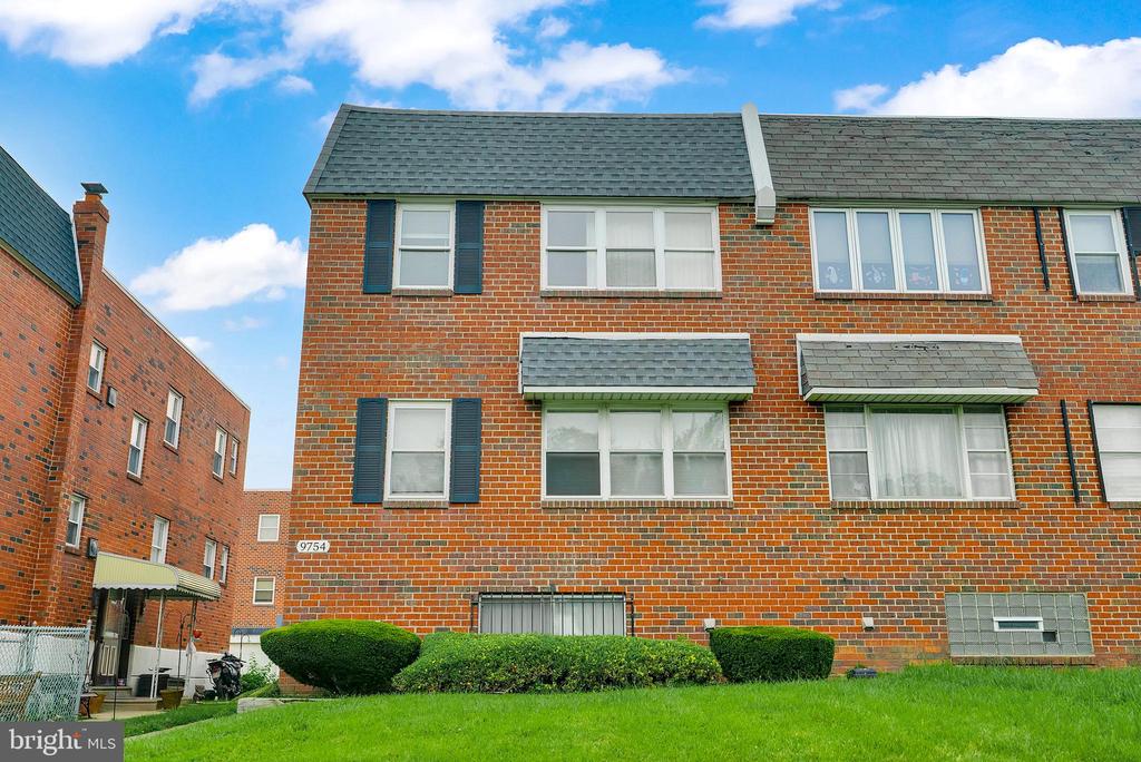 9754 E ROOSEVELT BLVD #1