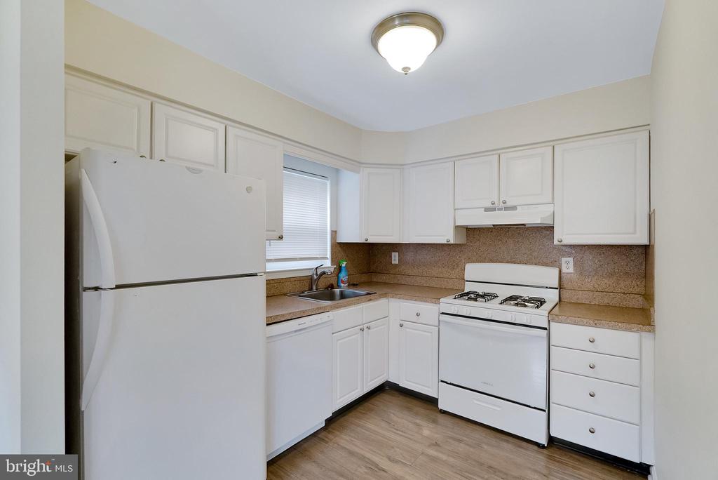 9754 E ROOSEVELT BLVD #1