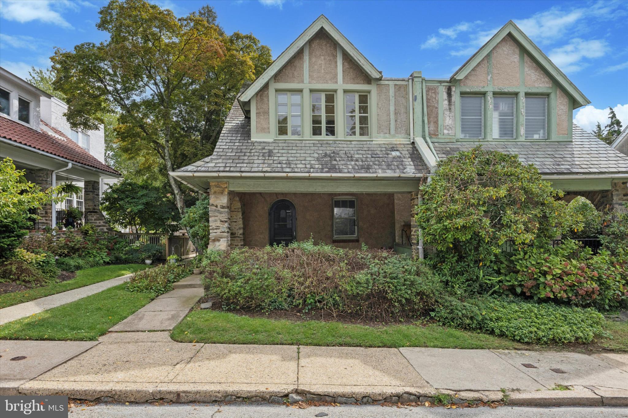 22 REX AVENUE