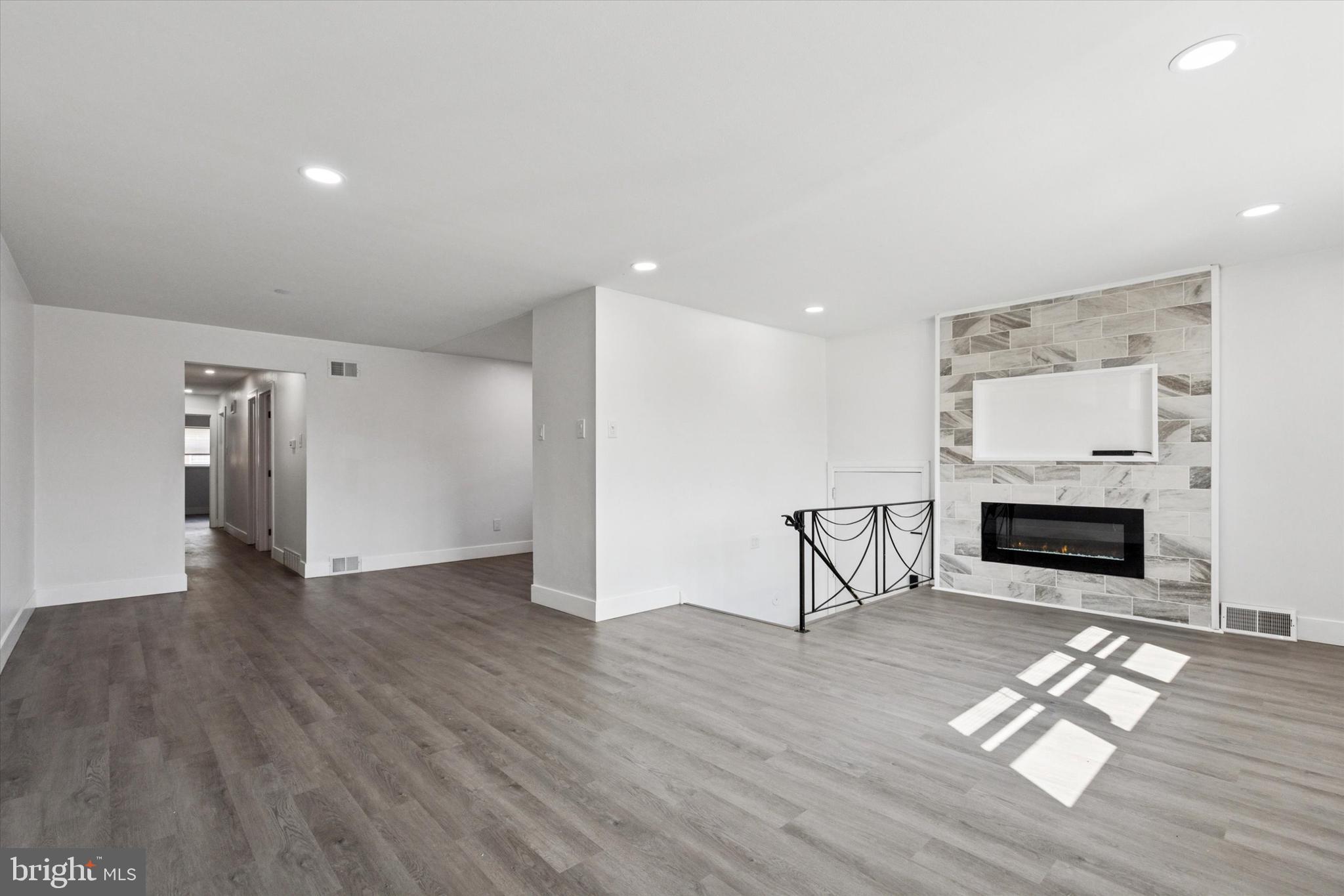 2155 BENSON STREET