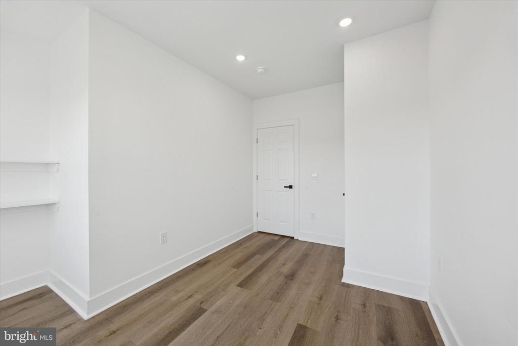 2142 E LETTERLY STREET UNIT A