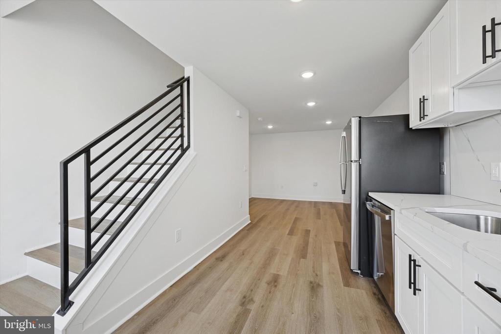 2142 E LETTERLY STREET UNIT A