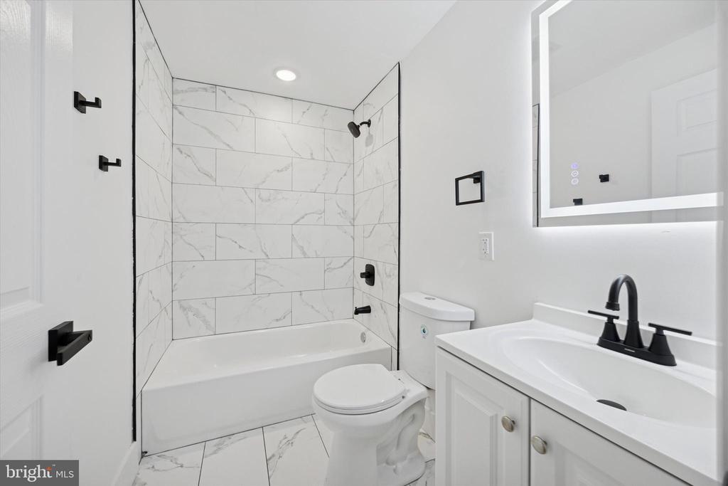 2142 E LETTERLY STREET UNIT A