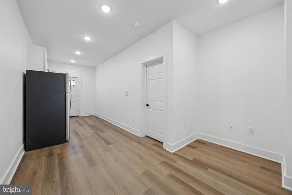 2142 E LETTERLY STREET UNIT A