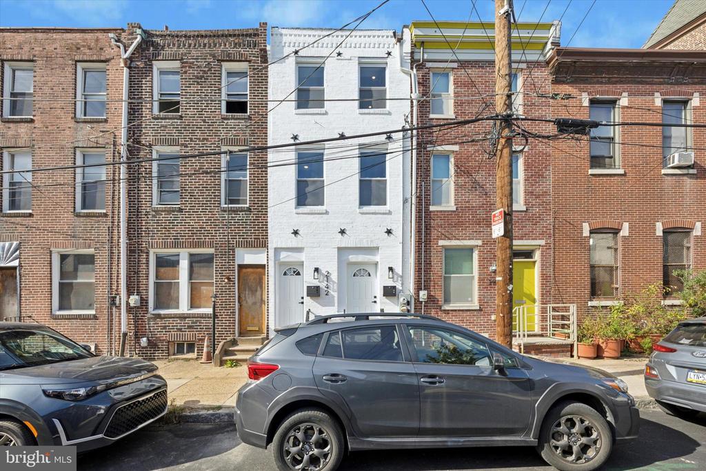 2142 E LETTERLY STREET UNIT A