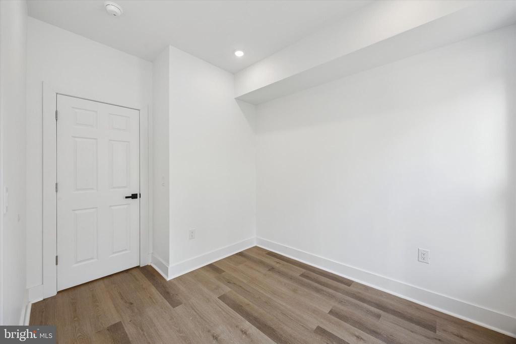 2142 E LETTERLY STREET UNIT A