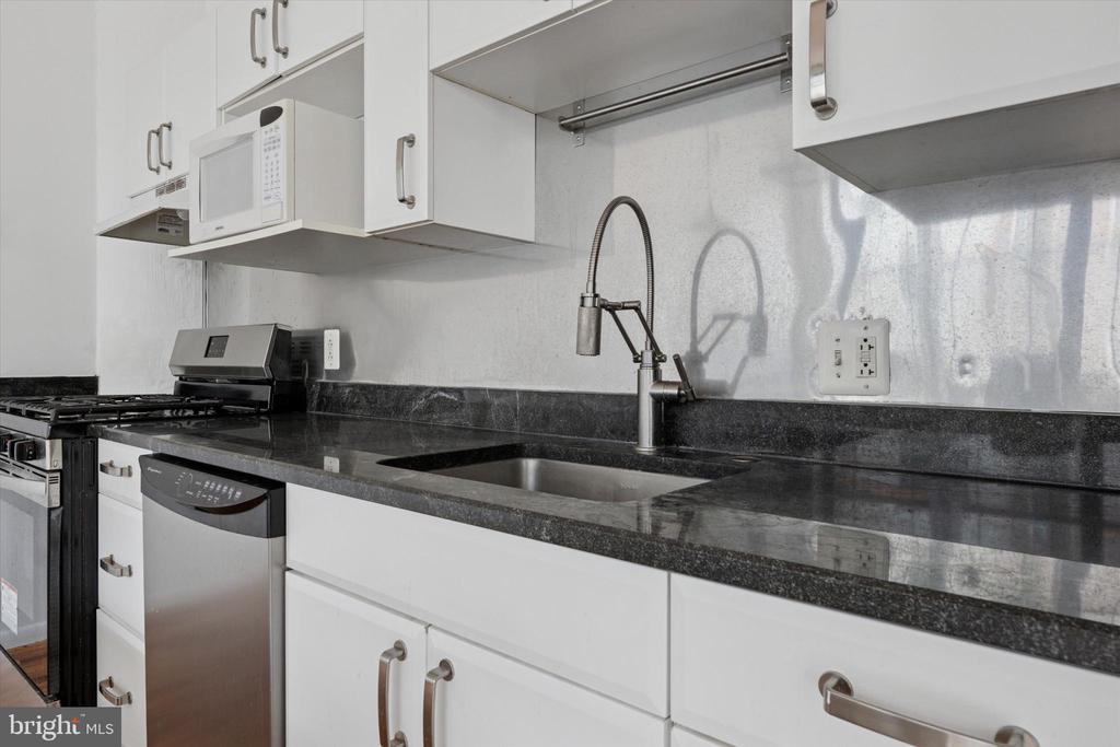 314 N 12TH STREET 22 204