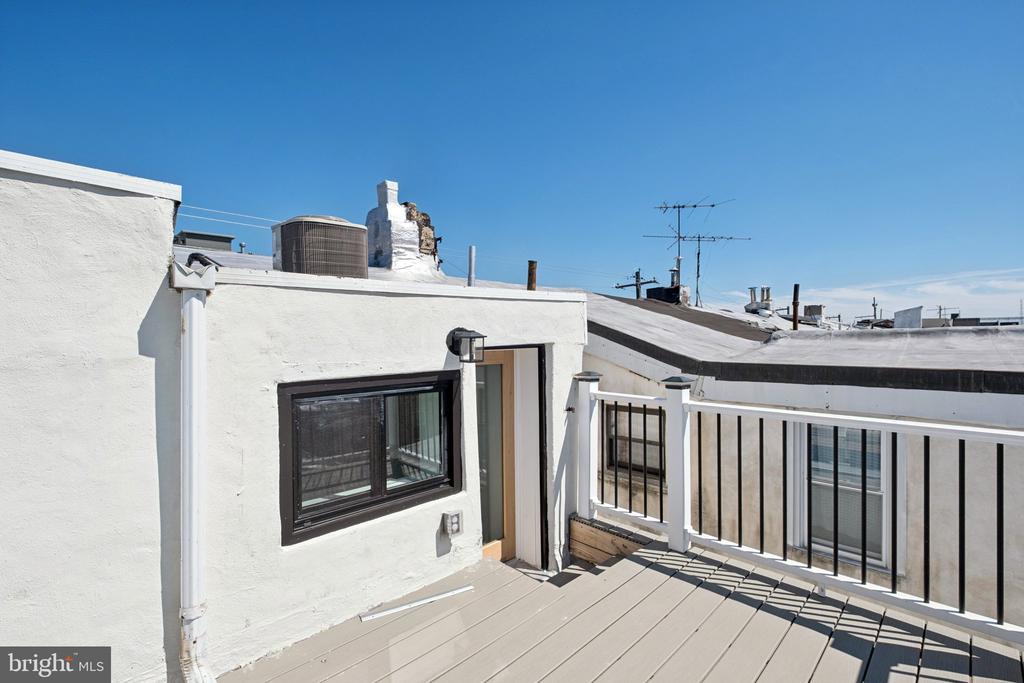 842 WHARTON STREET