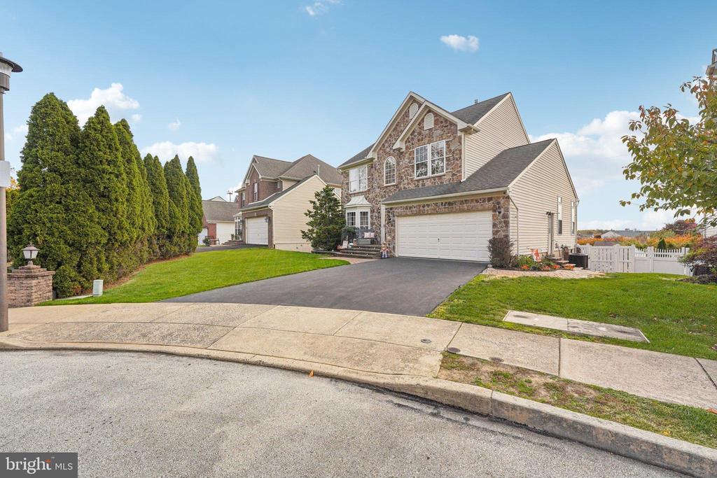 8227 ROSE PETAL DRIVE